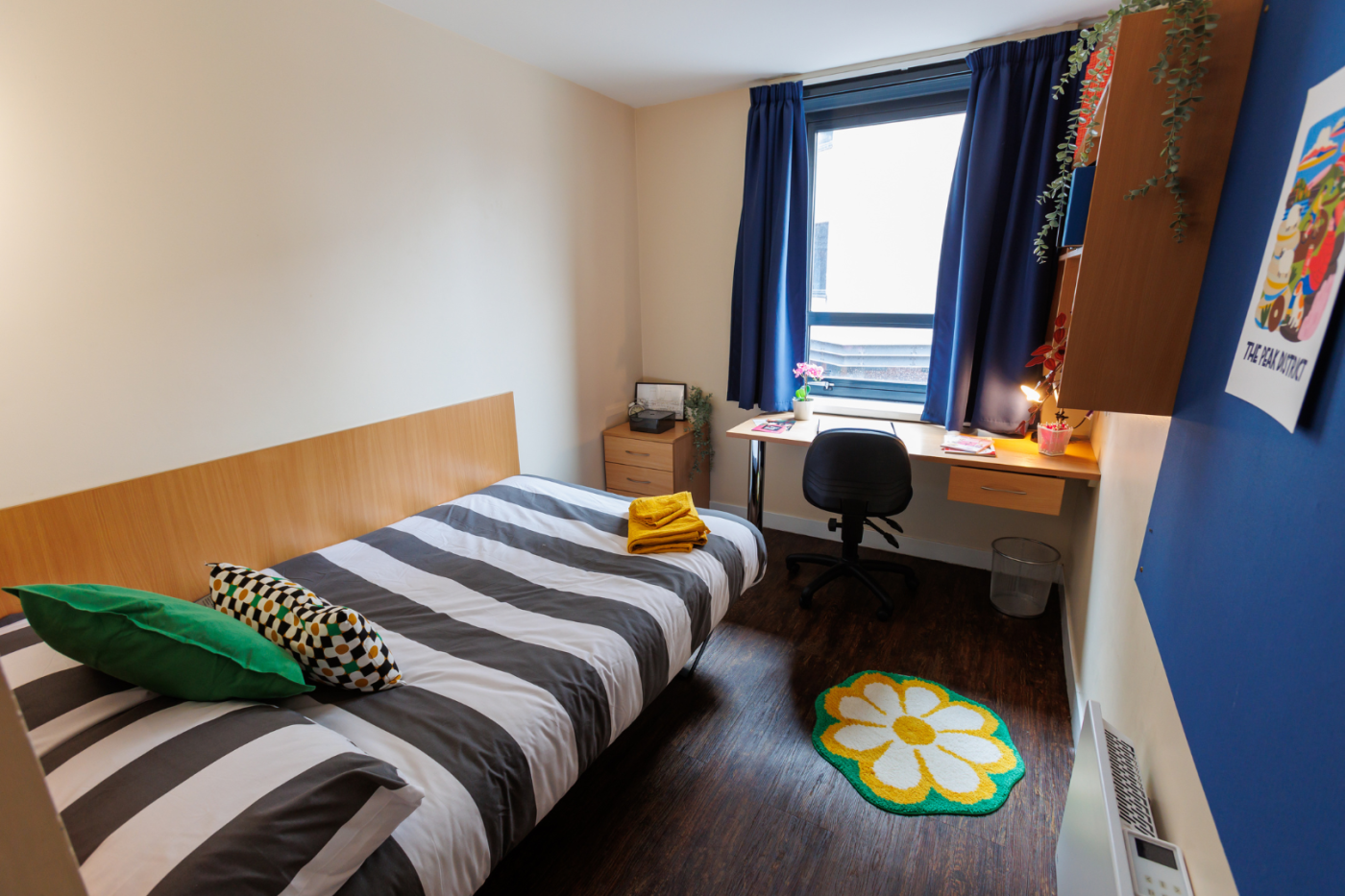 Single student bedroom