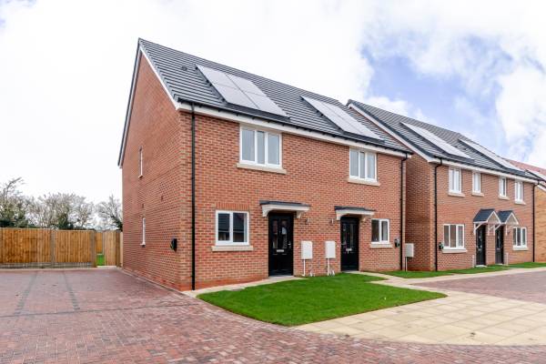 13 King Charles Close